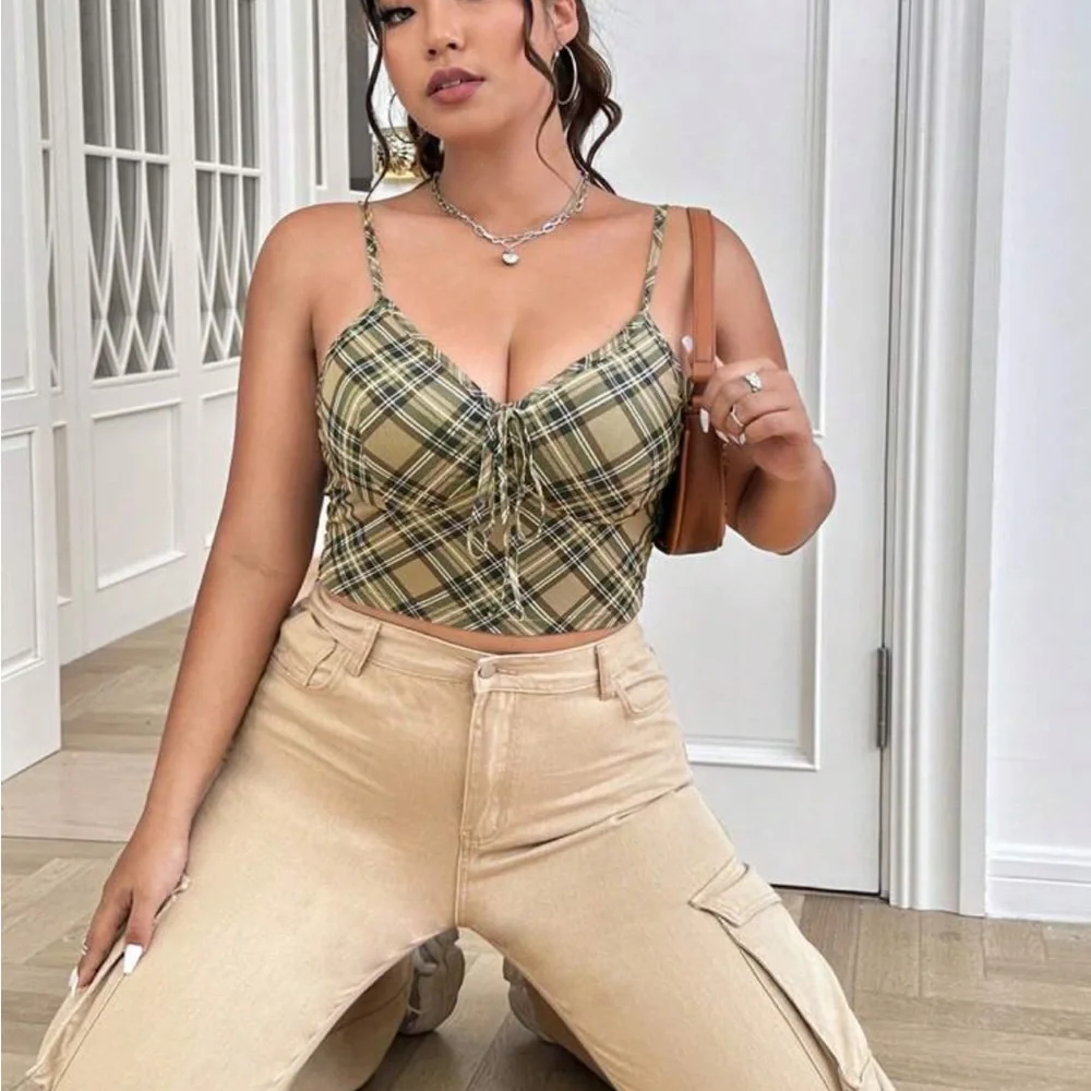 Plaid print knot front mesh cami top - Picture 8 of 11